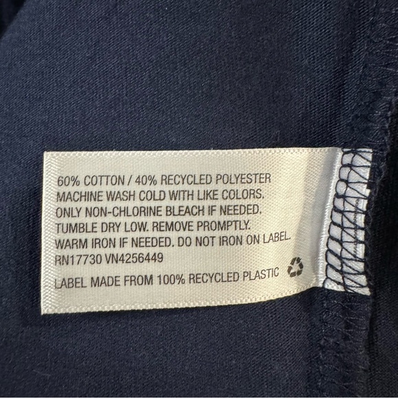 Boston Red Sox Navy V-neck Short Sleeve T-shirt with Red Glitter Logo Large - Picture 2 of 6